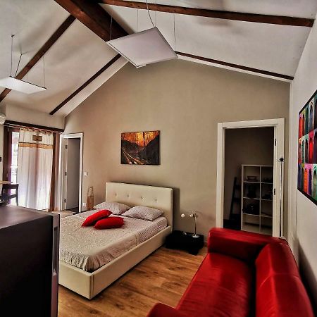 Regis B&B Appartamenti Centro Storico Chivasso Exteriör bild