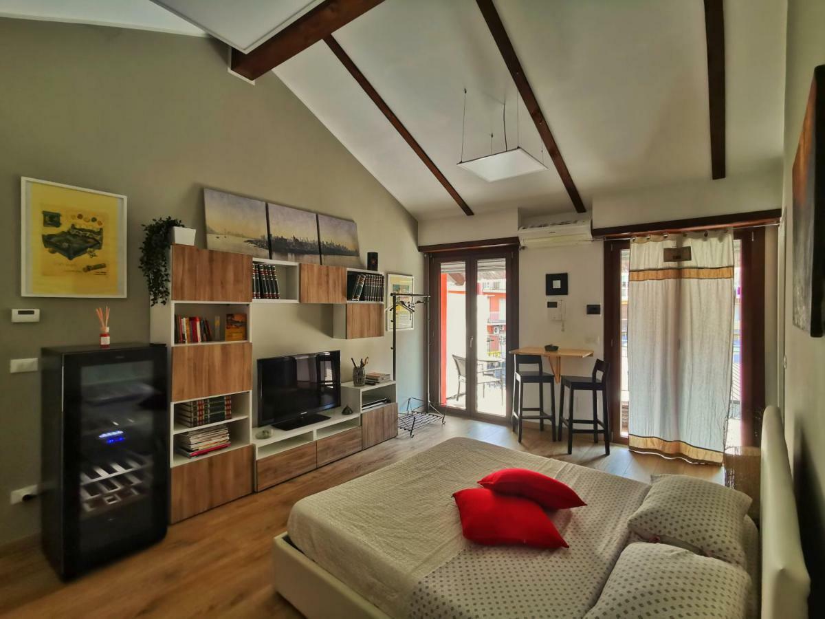 Regis B&B Appartamenti Centro Storico Chivasso Exteriör bild