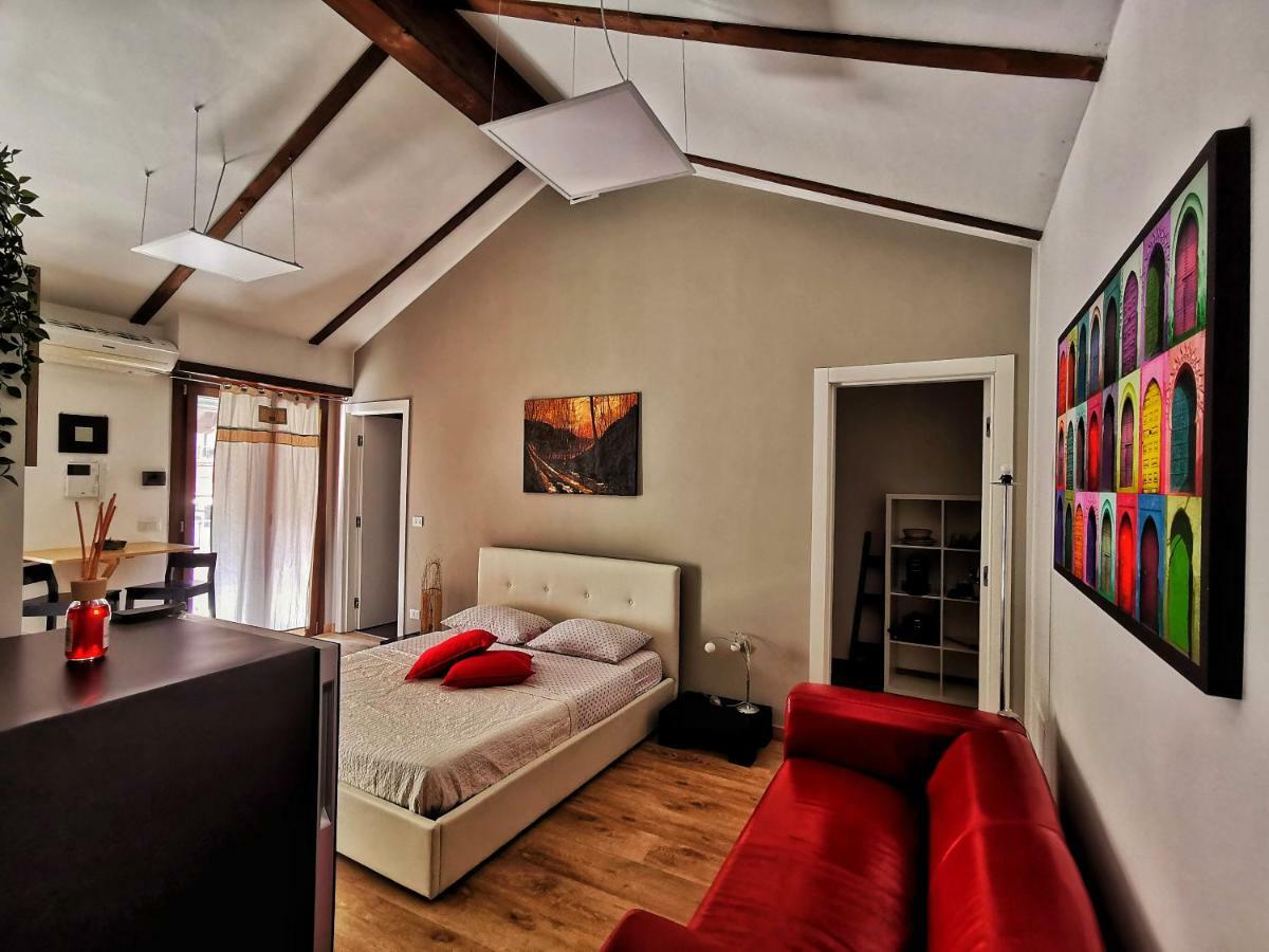 Regis B&B Appartamenti Centro Storico Chivasso Exteriör bild